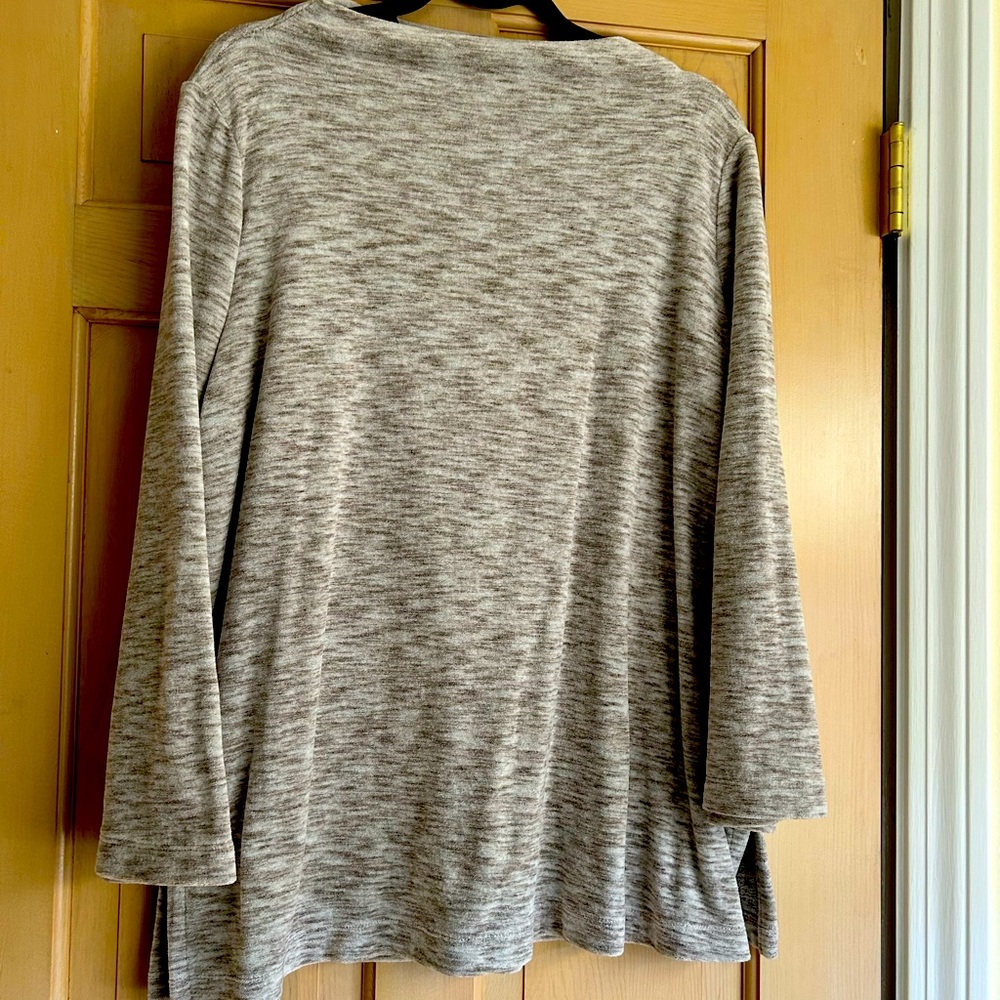 J.Jill bracelet sleeve, boat neck tunic.